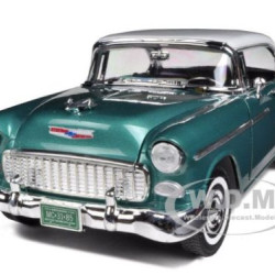 1 by 18 1955 Chevrolet Bel Air Hard Top Diecast Model Car&#44; Green